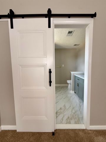 2776 DEER GLADE LN, Memphis, TN 38133