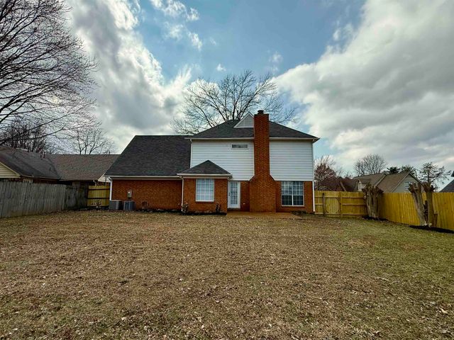 2776 DEER GLADE LN, Memphis, TN 38133