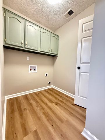 2776 DEER GLADE LN, Memphis, TN 38133