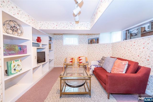 33 Prescott Avenue, Montclair, NJ 07042