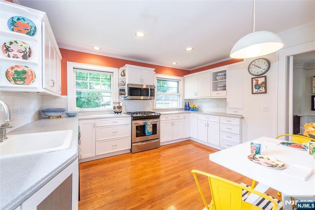 33 Prescott Avenue, Montclair, NJ 07042
