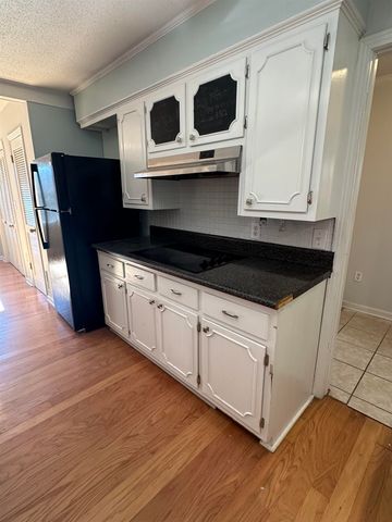 141 PECAN ST, Selmer, TN 38375