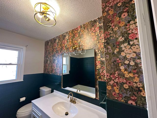 141 PECAN ST, Selmer, TN 38375