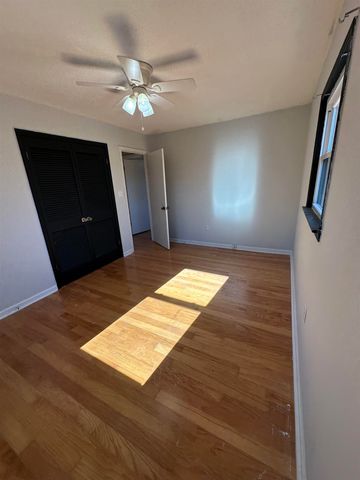 141 PECAN ST, Selmer, TN 38375