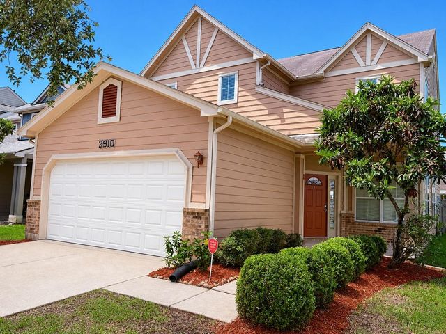 2910 Feather Green Trail, Fresno, TX 77545