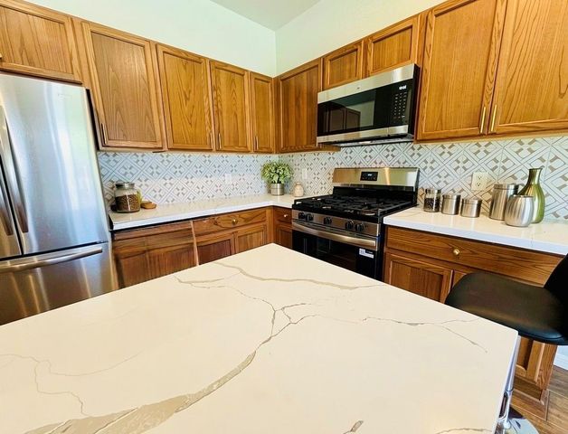 2910 Feather Green Trail, Fresno, TX 77545