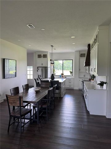 8009 S Enochs Mills Road, Grain Valley, MO 64029