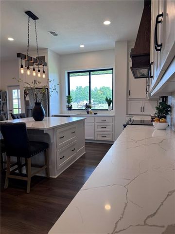 8009 S Enochs Mills Road, Grain Valley, MO 64029