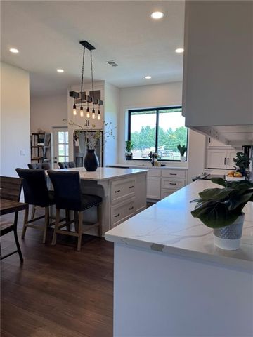 8009 S Enochs Mills Road, Grain Valley, MO 64029