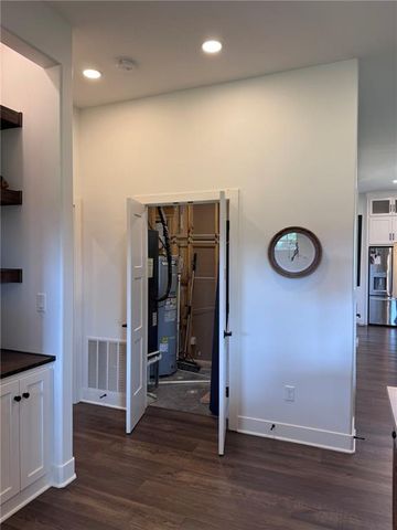 8009 S Enochs Mills Road, Grain Valley, MO 64029
