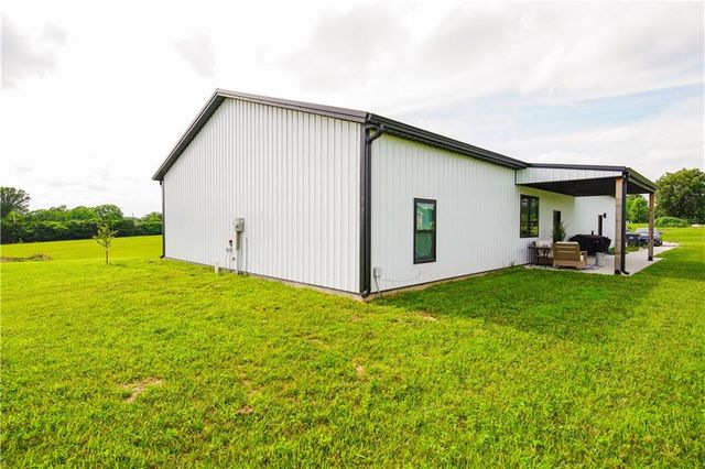 8009 S Enochs Mills Road, Grain Valley, MO 64029