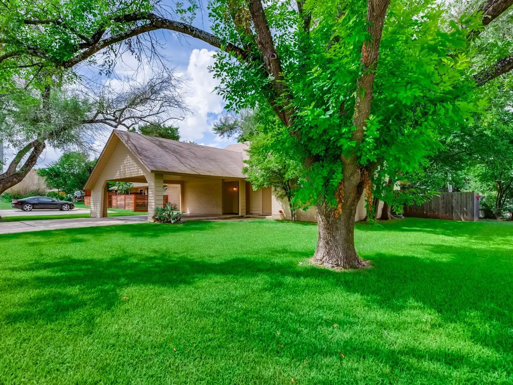 818 Sahara Ave A, Austin, TX 78745