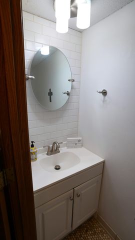 301 Selby Avenue, Saint Paul, MN 55102