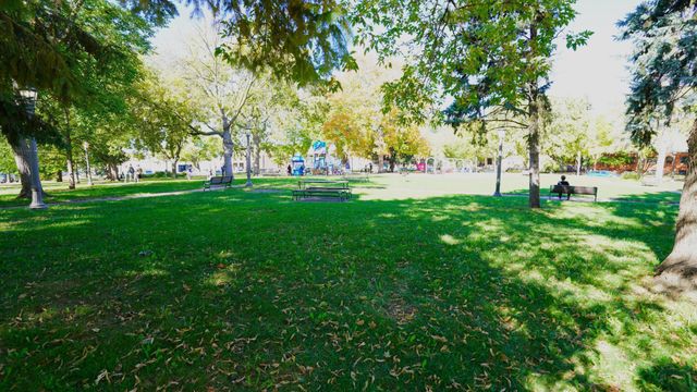 301 Selby Avenue, Saint Paul, MN 55102