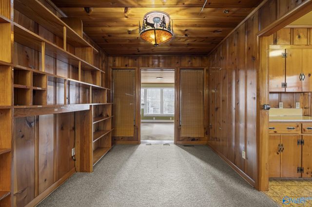 8208 Hickory Hill Lane SE, Huntsville, AL 35802