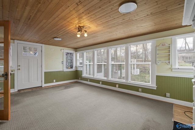 8208 Hickory Hill Lane SE, Huntsville, AL 35802