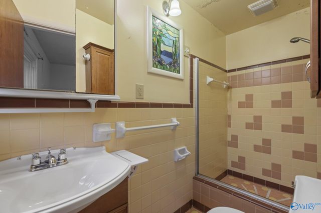 8208 Hickory Hill Lane SE, Huntsville, AL 35802