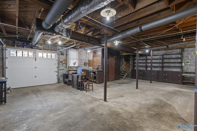 8208 Hickory Hill Lane SE, Huntsville, AL 35802