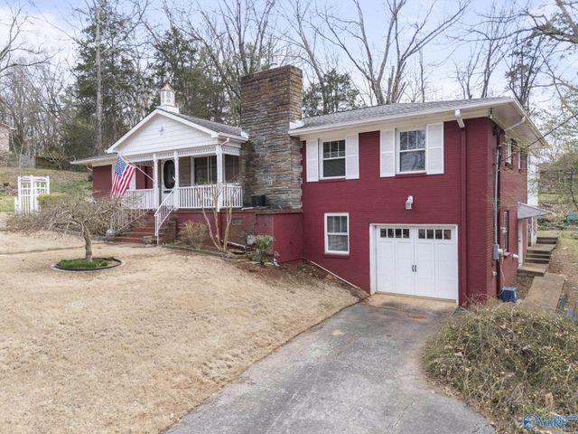 8208 Hickory Hill Lane SE, Huntsville, AL 35802