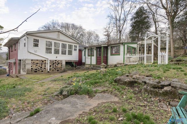 8208 Hickory Hill Lane SE, Huntsville, AL 35802