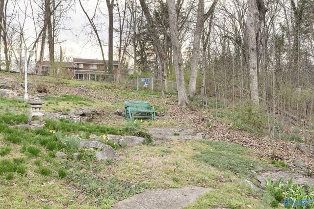 8208 Hickory Hill Lane SE, Huntsville, AL 35802