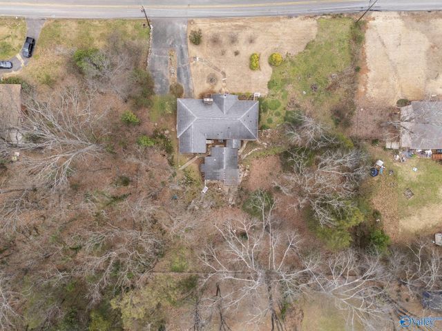 8208 Hickory Hill Lane SE, Huntsville, AL 35802