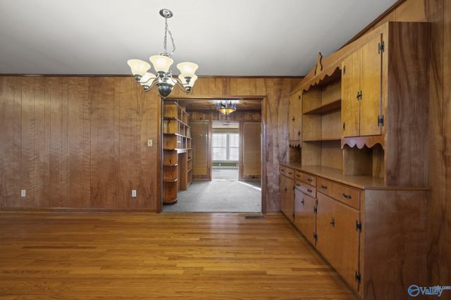 8208 Hickory Hill Lane SE, Huntsville, AL 35802