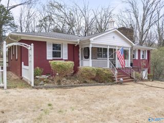8208 Hickory Hill Lane SE, Huntsville, AL 35802