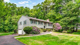 6 Currier Drive, Londonderry, NH 03053