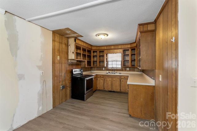 552 Tripolis Street SE, Concord, NC 28025