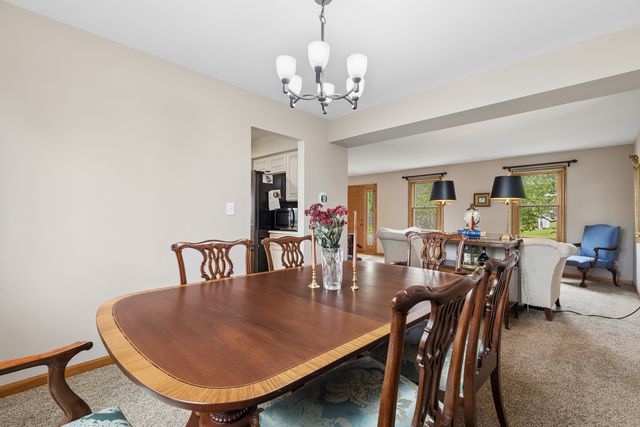 1424 Westport Ridge, Crystal Lake, IL 60014
