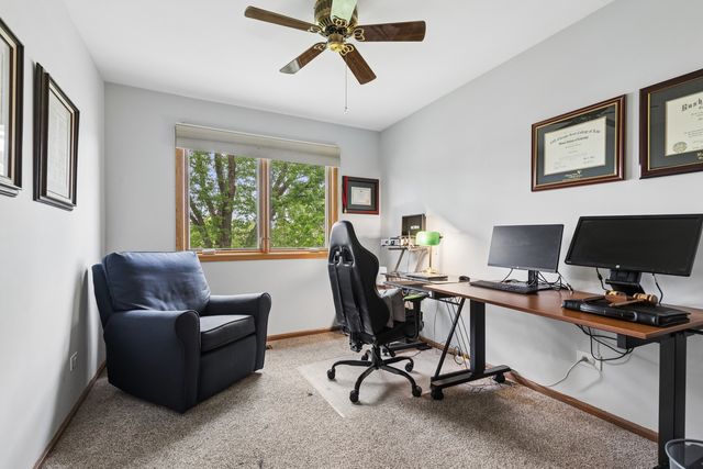 1424 Westport Ridge, Crystal Lake, IL 60014