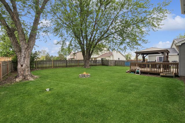 1424 Westport Ridge, Crystal Lake, IL 60014