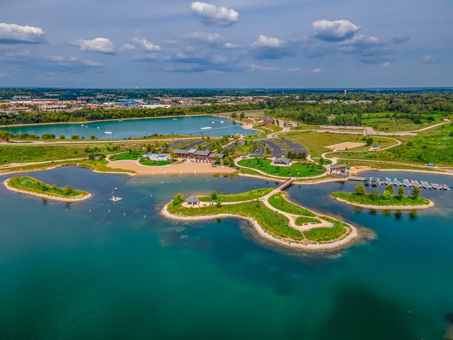 1424 Westport Ridge, Crystal Lake, IL 60014