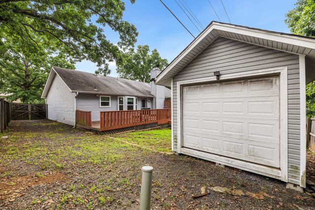 96 Creekwood Drive, Jacksonville, AR 72076