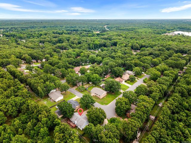 96 Creekwood Drive, Jacksonville, AR 72076