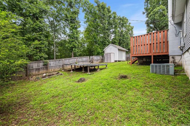 96 Creekwood Drive, Jacksonville, AR 72076