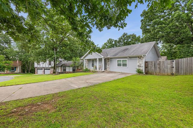 96 Creekwood Drive, Jacksonville, AR 72076