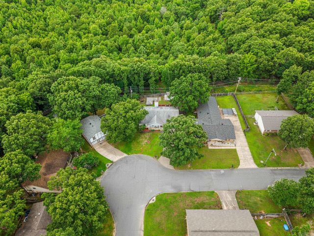 96 Creekwood Drive, Jacksonville, AR 72076