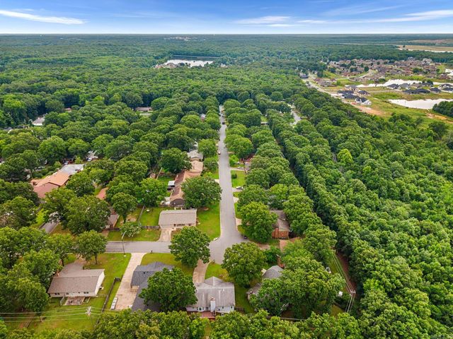 96 Creekwood Drive, Jacksonville, AR 72076