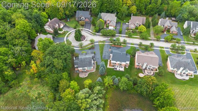 6951 Brook Hollow Court, West Bloomfield Charter Township, MI 48322