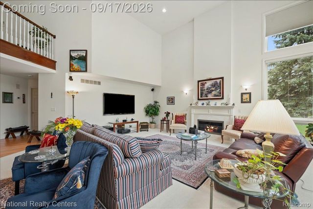 6951 Brook Hollow Court, West Bloomfield Charter Township, MI 48322
