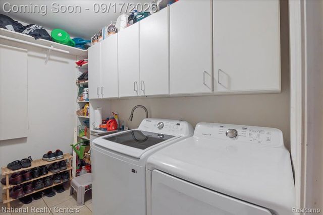 6951 Brook Hollow Court, West Bloomfield Charter Township, MI 48322