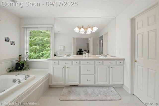 6951 Brook Hollow Court, West Bloomfield Charter Township, MI 48322