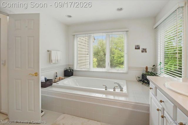 6951 Brook Hollow Court, West Bloomfield Charter Township, MI 48322