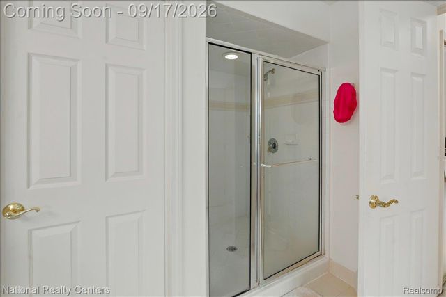6951 Brook Hollow Court, West Bloomfield Charter Township, MI 48322