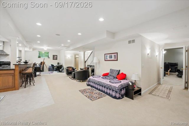6951 Brook Hollow Court, West Bloomfield Charter Township, MI 48322
