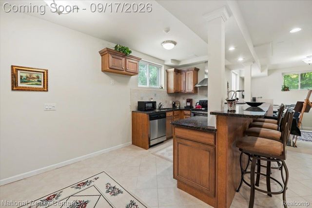 6951 Brook Hollow Court, West Bloomfield Charter Township, MI 48322
