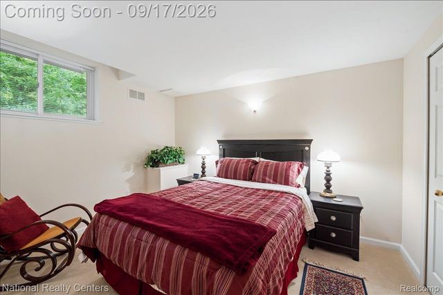 6951 Brook Hollow Court, West Bloomfield Charter Township, MI 48322