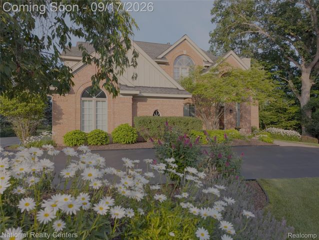 6951 Brook Hollow Court, West Bloomfield Charter Township, MI 48322